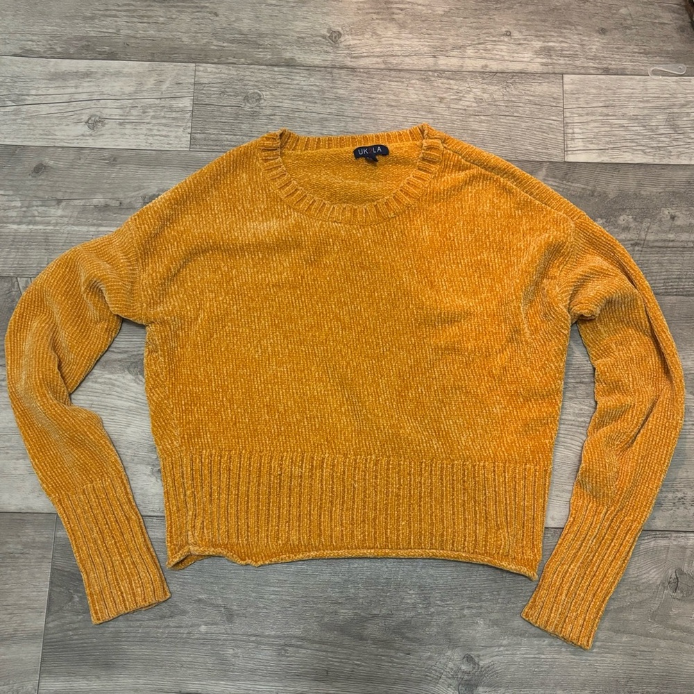 uk2la mustard cropped sweater